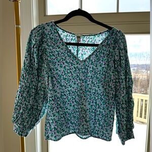 Green & Purple Elbow Length Shirt
Size M